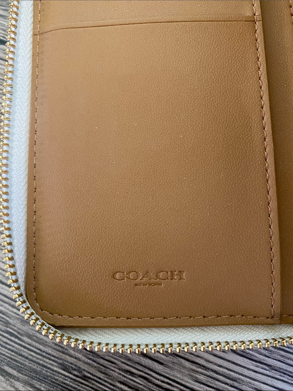 COACH White Pebbled Leather Zip Around Wallet with Gold Tone Logo - Picture 4 of 16